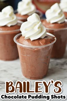 These Baileys chocolate pudding shots are a delicious treat that's sure to liven up your next party. This rich and creamy shot will add some boozy fun to your festivities and satisfy your sweet tooth at the same time! Tailgate Shots, Chocolate Pudding Shots, Christmas Bunco, Chocolate Shots, Chocolate Baileys, Whipped Cream Vodka, Alcoholic Desserts