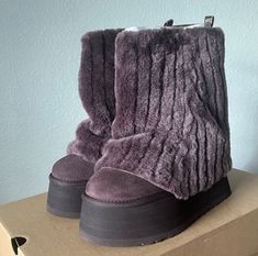 Uggs Sherpa, Ugg Sherpa, Uggs Classic, Short Uggs, Ugg Classic Ultra Mini, Ugg Classic Short, Fancy Shoes, Ugg Classic