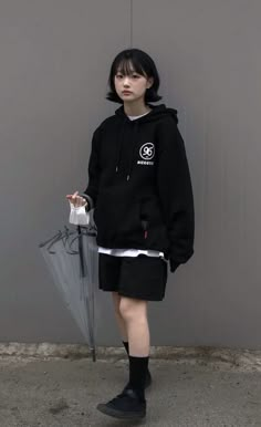 Petite Tomboy Fashion, Boyish Girl Aesthetic, Japanese Casual Outfits, Outfit For Short Girl, Ulzzang Tomboy, Korean Tomboy, Boyish Girl, Tomboy Outfits, Tomboy Style Outfits