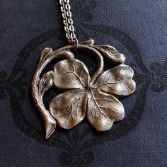 Large four leaf clover made from a vintage design, about 42mm in size. Available in both antiqued brass and antiqued silver.On 16 1\/2 inches of chain. Four Leaf Clover Tattoo, Shamrock Necklace, Aries Gifts, Irish Style, Clover Tattoos, Irish Shamrock, Irish Jewelry, Pretty Pendant, Clover Earrings