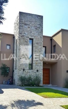 a house that is made out of stone and brick