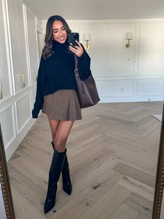 Under The Knee Boots Outfits, Under Knee Boots Outfit, Skirt Black Boots Outfit, Mini Skirt With Sweater, Black Pleated Mini Skirt Outfit, Black Mini Skirt Outfit Fall, Winter Mini Skirt Outfit, Mini Skirt And Boots Outfit, Fall Skirt Outfits With Boots