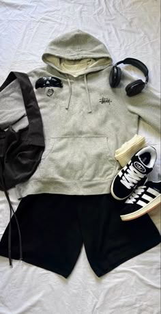 Polo Shirt Outfits, Gymwear Outfits, Trendy Boy Outfits, Style Outfits Men, Street Style Outfits Men, Men Stylish Dress, Guys Clothing Styles, Mens Outfit Inspiration, Cool Outfits For Men