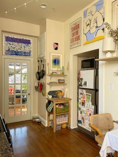 the kitchen is clean and ready to be used as a place for breakfast or dinner