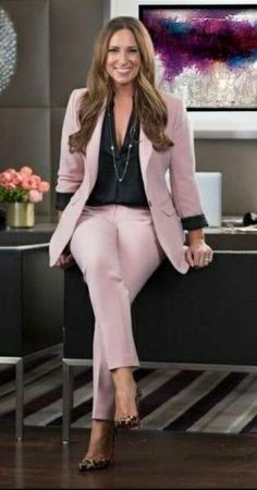 Real Estate Outfits, Womens Business Professional, Business Professional Women