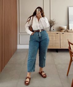 Curve Women Outfit, Court Outfit Women Plus Size, Beach Office Outfit, Curvy Casual Outfits Summer Plus Size, Paris Outfits Plus Size, Plus Size Outfits Modest, Round Belly Outfits, Elegant Curvy Outfit, Work Picnic Outfit