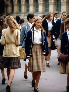 1950s Preppy Style, 70s Preppy Fashion Women, Og Preppy Style, 80s Outfits Preppy, 1950s School Uniform, 90s Preppy Aesthetic, Old Preppy Aesthetic, Preppy 80s Fashion