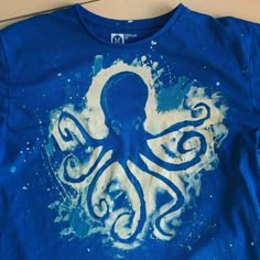 Octopus Shirt Design, Blue Bleached Shirt, Custom Bleach Shirts, T Shirt Bleaching Ideas Simple, Bleached Shirt Aesthetic, Bleach On Different Color Shirts, Cool Bleach Shirt Designs Grunge, Things To Bleach On Shirts, Bleach Shirt Diy Ideas Stencils