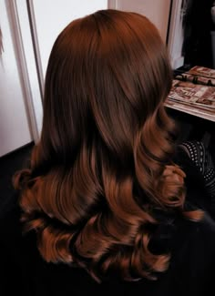 Old Money Auburn Hair, Dark Brown Golden Hair, Chocolate Orange Hair, Dark Ginger Brown Hair, Black Auburn Hair, Italian Hairstyles Woman, Coffee Hair Color, Coffee Brown Hair, Mahogany Hair