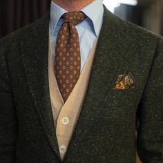 Tweed Men, Dapper Outfit, Der Gentleman, Waxed Cotton Jacket, Mens Fashion Blazer, Gents Fashion, Mens Fashion Business, Mens Fashion Classic, Mens Fashion Inspiration