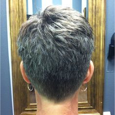 Back is graduated and top is texturized Spiked Hair, Pixie Hair, Mom Hairstyles, Haircut And Color, Penteado Cabelo Curto, Pixie Haircuts