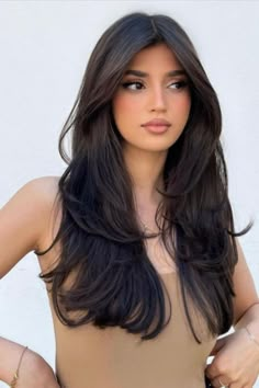 Haircuts For Long Hair With Layers, Brown Hair Inspo, Hair Inspiration Long, Hairstyles For Layered Hair, Long Layered Haircuts, Long Dark Hair, Haircuts For Medium Hair, Haircuts Straight Hair, Long Layered Hair