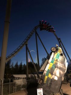 an upside down roller coaster at the amusement park