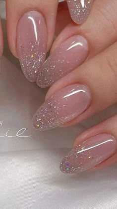 uñas tendencia 2023 invierno, uñas sencillas aesthetic, uñas almendradas Grey Nails, Nails 2021, Wedding Nails Design, Bride Nails, White Nail, Nails Fall, Autumn Nails, Prom Nails