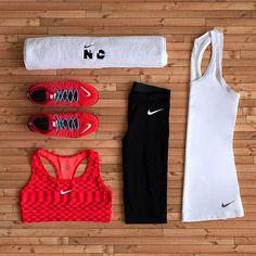 Black, Red and White Workout Gear Workout Outfits For Women, Work Out Clothes, Nike Free Run, Nike Shoes Cheap, Workout Attire, Nike Free Shoes, Workout Clothing, Nike Free Runs, Nike Shoes Outlet