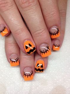 25 Holiday Inspired Nails Nail Art Halloween, Unghie Nail Art, Hallowen Ideas, Pumpkin Nails, Holiday Nail Art, Snowflake Nails, Thanksgiving Nails