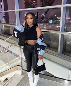 Court Side Basketball Outfit, Outfits For Nba Game Black Women, Fly Girl Outfits Black Women Winter, Baddie Basketball Game Outfits, Nba Game Date Night Outfit, Game Night Date Outfit, Outfit Ideas For Nba Game, Nba Games Outfits Women, Nba Game Outfit Black Woman Winter