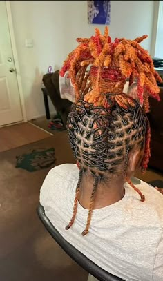 Half Up Half Down Pineapple Locs, 90s Dread Hairstyles, Loc Styles Neck Length, Loc Style Updos For Women, Loc Styles For Birthday, Medium Locs Hairstyles, Pineapple Loc Style, Dreadlock Styles For Women Black Locs, Dreadlock Hairstyles Black Women