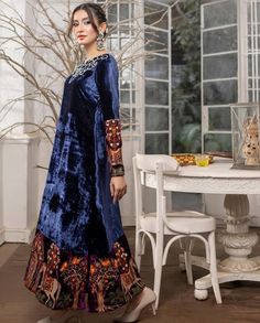 Designer Boutique Dresses #canada #maharanidesignerboutique #designer #designerboutique #boutiquedresses #longdresses #simpledresses #boutiques #boutiqueshopping #toronto #vancover #surreybc #orinto