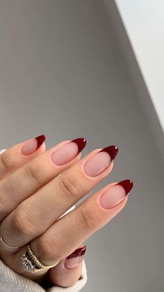 Kutek Disney, Maroon Nails, Nagel Tips, Smink Inspiration, Colorful Nails, Makijaż Smokey Eye, Burgundy Nails, Red Nail, Oval Nails