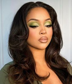 Green Looks Makeup, Like Green Makeup Looks, Make Up Looks Full Glam, Green Soft Makeup Looks, Birthday Makeup Looks Green, Green Birthday Makeup For Black Women, Spring Makeup Black Women, Light Green Makeup Looks Prom, Prom Makeup For Green Dress Full Face