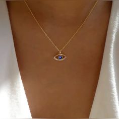 Inlaid Rhinestones Eye-Shaped Charm Necklace Vintage, Urban Fashion Style Retro 18k Gold Plated Rhinestone Evil Eye Protection Pendant Necklace Luxury Pendant For Daily Decoration Protection Good Luck Amulet Turkish Evil Eye Pendant Trendy & Unique Jewelry & Accessories Gold Rhinestone Necklaces, Gold Crystal Rhinestone Necklace, Jeweled Cubic Zirconia Necklaces For Gifts, Cubic Zirconia Jeweled Necklace Gift, Jeweled Cubic Zirconia Necklace Gift, Gold Plated Jeweled Necklaces As Gifts, Diamond Rhinestone Necklace As Gift, Gold Diamond Jeweled Necklace, Gold Diamond Necklace With Jeweled Detail