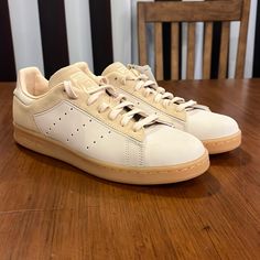 New In Open Top Box And Authentic Item. Smith Shoes, Shoes Adidas, Open Top, Mens Shoes Sneakers, Adidas Shoes, Adidas Men, Men's Shoes, Shoes Sneakers, Man Shop