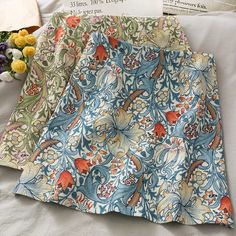 New style, vintage style, printed high waist, A-line bodycon skirtMaterial:cotton,linenColor:blue,greenType:A-lineFeatures:vintageSize(cm):S,M,L,XL 1inch=2.54cmS:length:39,waist:64&ltp&gtM:length:40,waist:68</p>&ltbr/>&ltp&gtL:length:41,waist:72</p>&ltbr/>&ltp&gtXL:length:42,waist:76</p>&ltbr/>&ltp&gtNote:Due to different measurement methods,there will be 1-3 error(unite:cm), please understand.</p>&ltbr/>&ltp Boho Mini Skirt, Bodycon Skirt, Floral Print Skirt, Vintage Floral Print, Body Con Skirt, Different Fabrics, New Style, You Choose, Blue Fashion