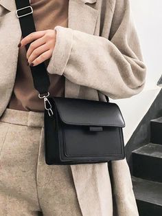 Minimalist Flap Square Bag Sling Bags Women, My Style Bags, Vintage Crossbody Bag, Quilted Crossbody Bag, Cheap Handbags, Fancy Bags, Handbag Straps, Black Crossbody, Small Crossbody Bag