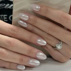 Pearl Like Nails, Short Almond Pearl Nails, Wedding Nails Pearls For Bride, Pearl White Gel Nails, Pearly Nails White, Short Pearly Nails, Pearly White French Tip Nails, Nails White With Design, White Perle Nails