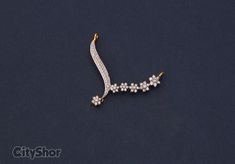 Diamond pendant Wedding Dresses Casual, Mangalsutra Pendant, Mangal Sutra, Black Beads Mangalsutra Design, Diamond Mangalsutra, Gold Mangalsutra Designs, Gold Mangalsutra