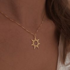 Sun Jewelry Aesthetic, Sun Necklace Aesthetic, Rapunzel Earrings, Star Jewelry Aesthetic, Rapunzel Jewelry, Sun Locket, Rapunzel Necklace, Tangled Jewelry, Tangled Necklace