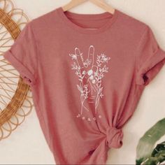 So Pretty! Trendy Brown T-shirt For Spring, Brown Graphic Tee For Spring, Brown Cotton T-shirt For Spring, Cute T Shirts For Women, Graphic Tees Outfit Street Style, Cute Graphic Tees For Women, Plus Size Graphic Tee, T Shirts Cute, At Home Outfits