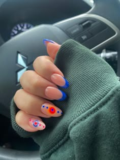 Nail Inspo For Florida, Blue Hair Outfit Ideas, Honolulu Blue Nails, Blue Nails Aura, Utah Nail Ideas, California Nails Designs, Aura French Nails, Granola Nails Aesthetic, Summer Nails Aura