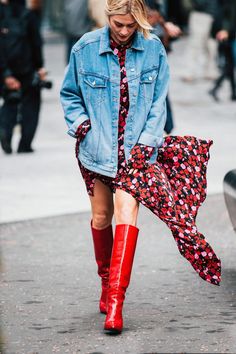 London Fashion Week Street Style | British Vogue Red Boots Outfit, London Fashion Weeks, London Fashion Week Street Style, Red Boots, Spring Street Style, Cute Fall Outfits, Fashion Weeks, Street Style Inspiration