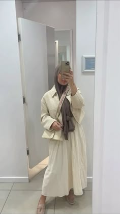 Outside Outfits, Khimar Hijab, Modest Hijab, Outfit School, Hijabi Fits, Hijabi Outfit, Zara Drip, Hijab Fashionista