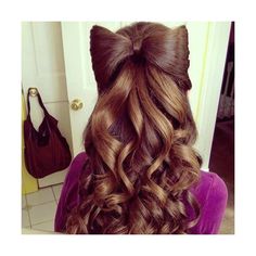 Curly shiny bow Hairstyles and Beauty Tips ❤ liked on Polyvore Long Brown Hair, Love Hair, Clip In Hair Extensions, Great Hair, Hair Dos, Hair Day, Pretty Hairstyles