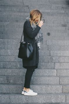 Minimalisticky Chic, Bucket Bags Outfit, Style Casual Chic, Ootd Dress, Mode Boho, Winter Mode