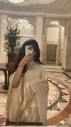 Arab Luxury, Rich Arab, Rich Luxury Lifestyle, Abaya Aesthetic, Ramadan Outfit, Silk Abaya, Khaleeji Abaya, Satin Abaya, Eid Outfit Ideas