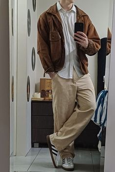 Clothes Inspo For Men, Men Outfits With Jacket, Streetwear Casual Male, Man Beige Outfit, Beige Clothes Men, Men H&m Outfits, London Aesthetic Outfits Men, Mens Clothing Styles College, White Beige Outfit Men