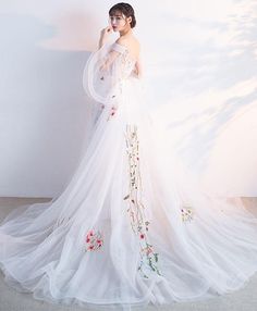 White A-line Tulle Gown, Spring White Gown For Banquet, White Spring Banquet Gown, Spring White Banquet Gown, White Tulle Dress For Banquet, White Floor-length Banquet Dress, Tulle Dress With Long Train For Banquet, White Fitted Dress With Long Train, Spring Wedding Dress With Sweep Train