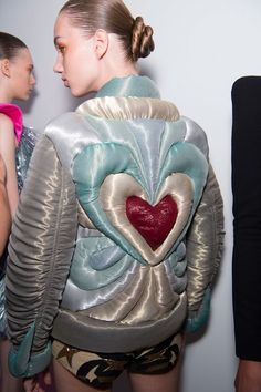 ⿻ on Twitter: "schiaparelli fw16… " Cat Walk, Mode Inspo, Mode Inspiration, Fall 2016, Fashion Details, Look Fashion, Runway Fashion, Fashion Inspo Outfits, Fashion Art