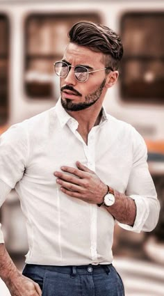 3 Professional Beard Styles For Your Workplace Professional Beard Styles, Popular Beard Styles, Professional Beard, Mens Hairstyles With Beard, Beard Styles Short, Best Beard Styles, Men Haircut Styles, Men With Street Style, Cool Hairstyles For Men