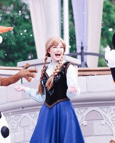 Real Life Disney Characters, Anna Disney, Disney World Pictures, Disney Face Characters, Princess Pictures, Disney Cosplay, Face Characters, Anna Frozen, Disney Aesthetic