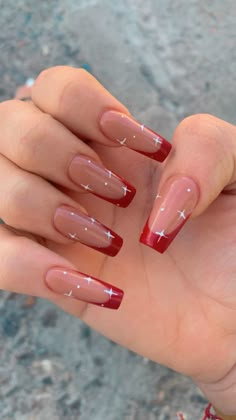 Christmas Nails 2023 Square, Nails For Christmas 2023, Red N White Nails, Christmas Basic Nails, Red Inspo Nails, Red Sparkle French Tip Nails, Red And Pink Christmas Nails, Silvester Nails New Years, Red Square Nails Design