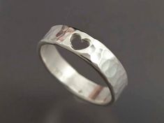 Heart Ring Simple, Primise Ring, Pretty Silver Rings, Handmade Silver Rings Ideas, Handmade Silver Metal Rings, Silver Ring Handmade, Thick Silver Rings, Simple Jewelry Ring, Silver Ring Making