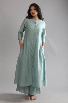 Kurta Sets for Women to Shop Online- Explore Latest Designs Kurta Patterns, Latest Dress Design, Kurti Patterns, Salwar Designs, Kurti Designs Latest, Long Kurti Designs, Kurta Neck Design