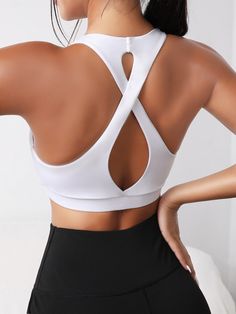 Blouse Back Neck Designs, Stylish Blouse Design, Blouse Models, Stylish Blouse, Famous Models, Sporty Outfits, Sport Bh