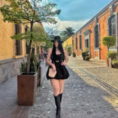 Black Dress With Boots Vaquera, Tombstone Outfit Ideas, Outfits Estilo Buchona, Tequila Jalisco Outfit, Rancho Fits, Sombrero Outfit, Country Fest Outfits, Mexico Trip Outfits, Black Dresses With Boots