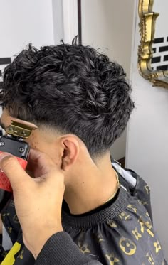 Burst Taper Haircut, Mid Taper Fade Short Hair, Mid Taper Fade Wavy Hair, Wavy Hair Taper Fade, Alucin Haircut, Blowout Burst Fade, 16 Guard Buzz Cut Taper, Ice Pick Taper Fade, Medium Taper Fade Haircut